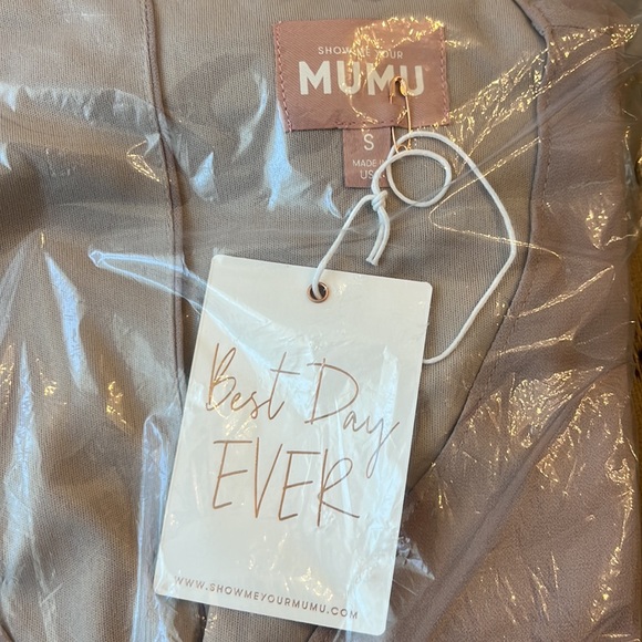 Show Me Your Mumu Emily Empire Maxi Dress Soft Beige Chiffon Size Small NWT - Picture 8 of 8